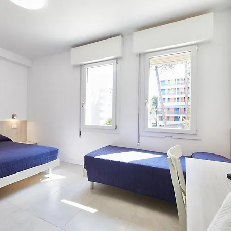 Lilium Maris Hotel *