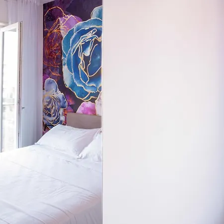 Lilium Maris Hotel