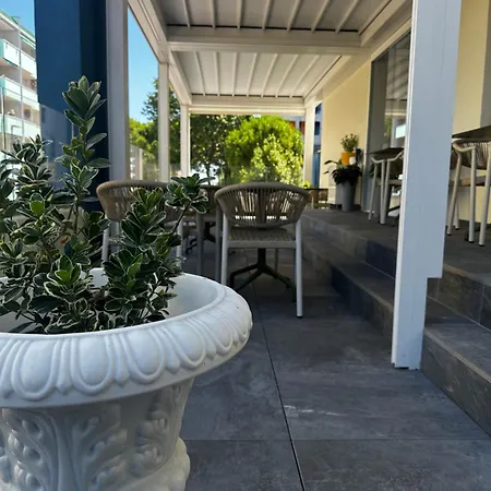 Lilium Maris Szálloda Bibione